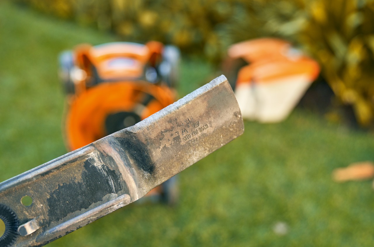 Nahaufname: Messer von STIHL Akku-Rasenmäher RMA 339 C